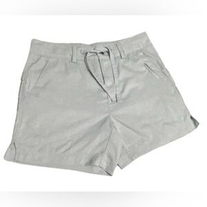 Women’s Magellan Outdoors Gray Shorts SMALL Front, Back and One Zipper Pocket